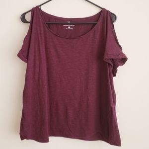 ♕ 2/$10 New York & Company Maroon ColdShoulder Top
